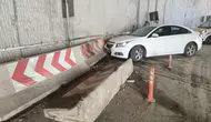 Samsun'da otomobil beton bariyerlere girdi: 5 yaralı!
