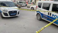 İzmir'de KADES ihbarına gelen polisler saldırıya uğradı: Bir polis bıçaklandı