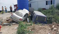 Yalova'da otomobil ile minibüs çarpıştı: Çok sayıda yaralı var