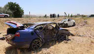 Nevşehir'de çarpışan otomobiller tarlaya uçtu: 1 ölü, 1 ağır yaralı
