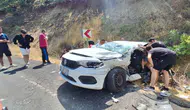 Tunceli'de korkunç kaza! Otomobil ile kamyonet çarpıştı: 3 kişi yaralandı