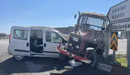 Edirne'de otomobil ile traktör çarpıştı: 3 ölü