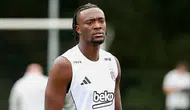 Beşiktaş'ın yıldız oyuncusu Abraham'ın evine hırsız girdi!