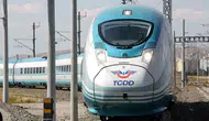 Osmaneli'ndeki yangın tren seferlerini vurdu! İstanbul-Ankara YHT seferi durduruldu