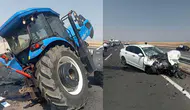 Ağrı'da feci kaza! Otomobil, traktöre çarptı: 2 yaralı!