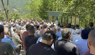 Kocaeli'de engelli kızını yüzdürürken boğulan baba defnedildi