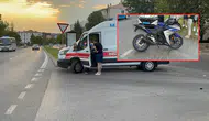 Edirne'de feci kaza: Motosiklet ile otomobil çarpıştı! 3 kişi yaralandı
