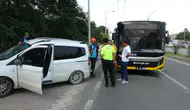 Malatya'da korku dolu anlar: Halk otobüsü ile otomobil çarpıştı