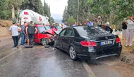 Bursa'da korkunç kaza! Mercedes ile Tofaş çarpıştı: 1 ölü, 4 yaralı!