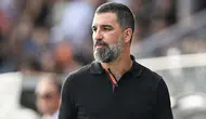 Arda Turan'dan yeğenine jest!
