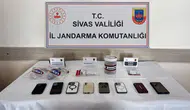 Sivas merkezli 10 adrese uyuşturucu operasyonu: 5 kişi tutuklandı