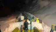 Hakkari'de kar nedeniyle 8 işçi mahsur kaldı: Kurtarma çalışmaları 3 gün sürdü!