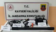 Kayseri'de kaçak kazı yapan 3 kişi suçüstü yakalandı
