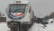 Diyarbakır'da tren belediye otobüsüyle çarpıştı: Sürücü yaralandı