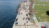 İzmir’de güneşli hava sonrası sahillerde yoğunluk oluştu