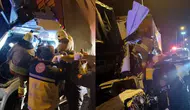 TEM Otoyolu'nda kaza : Kamyonlar çarpıştı, 1 kişi hayatını kaybetti