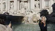 Tarihi Trevi Çeşmesi turistler için artık ücretli