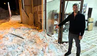 Hakkari'de kar zulüm olmaya devam ediyor : Çatıdan düşen kar iş yerinin camlarını kırdı