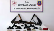 Diyarbakır’da silah kaçakçılığı operasyonu : Çok sayıda silah ve mühimmat ele geçirildi