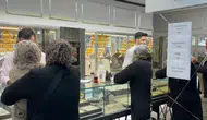 Bursa'da altın izdihamı : Kuyumcu camına 'Vallahi billahi yok' yazısı astı
