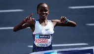 Kosgei Tokyo Maratonu’nu rekor süreyle kazandı