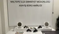 Maltepe’de uyuşturucu operasyonu : Manyetik kartlı zuladan silah, para ve uyuşturucu çıktı