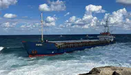 Balıkesir'de kuru yük gemisi karaya oturdu