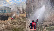 Van'da sazlık alanda yangın çıktı