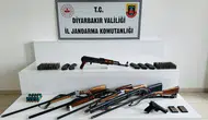 Diyarbakır'da kaçak silah operasyonu : 73 ruhsatsız silah ele geçirildi