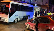 Eskişehir'de yolcu otobüsü ile otomobil çarpıştı : Araçlar ağır hasar aldı