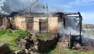 Çorum'da metruk ev yandı : Can kaybı ve yaralanma yaşanmadı