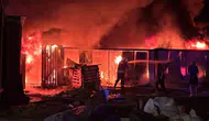 Erzincan'da yangın : İşçi konteynerleri alev alev