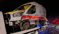 Muş'ta ambulans şarampole devrildi : 5 kişi yaralandı