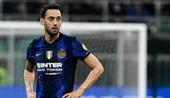 Inter duyurdu : Milli futbolcu Hakan Çalhanoğlu sakatlandı
