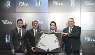 Beşiktaş'ta yeni sponsor heyecanı : Uğurlu sponsor Cola Turka geri döndü