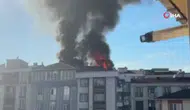 Esenyurt'ta binanın çatısında yangın çıktı : Alevler diğer binalar sıçradı !