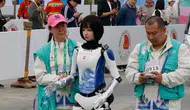 Çin'de insansı robotlar yarıştı : Yarı maraton dünya rekoru kırıldı