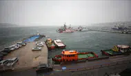 Çanakkale Boğazı gemi trafiğine kapatıldı : Seyir hızı düşen tanker için müdahale başlatıldı