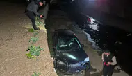 Tekirdağ Çorlu'da kaza : Otomobil dereye uçtu