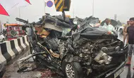 Hindistan'da feci kaza : Zincirleme kazada 13 ölü , çok sayıda yaralı var