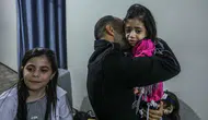 Filistinliler, Refah Sınır Kapısı'nı geçip ailelerine kavuştular
