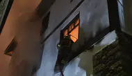 Karabük'te ev yangını : İtfaiye eri yaralandı