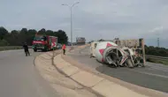 Bursa'da beton mikseri devrildi : Sürücü yaralandı