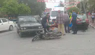 Kütahya'da otomobille çarpışan motosikletteki 2 kardeş yaralandı