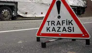 Afyonkarahisar'da otomobil aydınlatma direğine çarptı : 2 kişi yaralandı