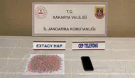 Sakarya'da evlerini uyuşturucu imalathanesine çeviren 2 şüpheli tutuklandı