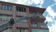 Eskişehir'deki apartman yangınında acı haber : Sürünerek kaçmaya çalışan kadın hayatını kaybetti
