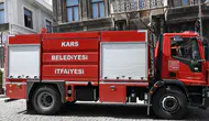 Kars'ta seyir halindeki otomobil yandı