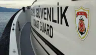 Antalya'da sürüklenen iki teknedeki 10 kişi kurtarıldı