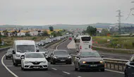 İstanbul-Tekirdağ kara yolunda bayram dolayısıyla trafik yoğunluğu oluştu